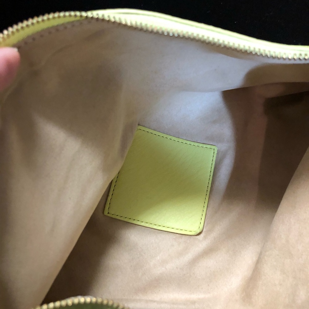 cult gaia Neon Lime Chain-Link Clutch - Picture 9 of 12
